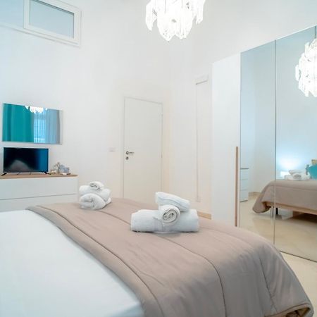 Apartament Dimora Dante 310 Bari Zewnętrze zdjęcie
