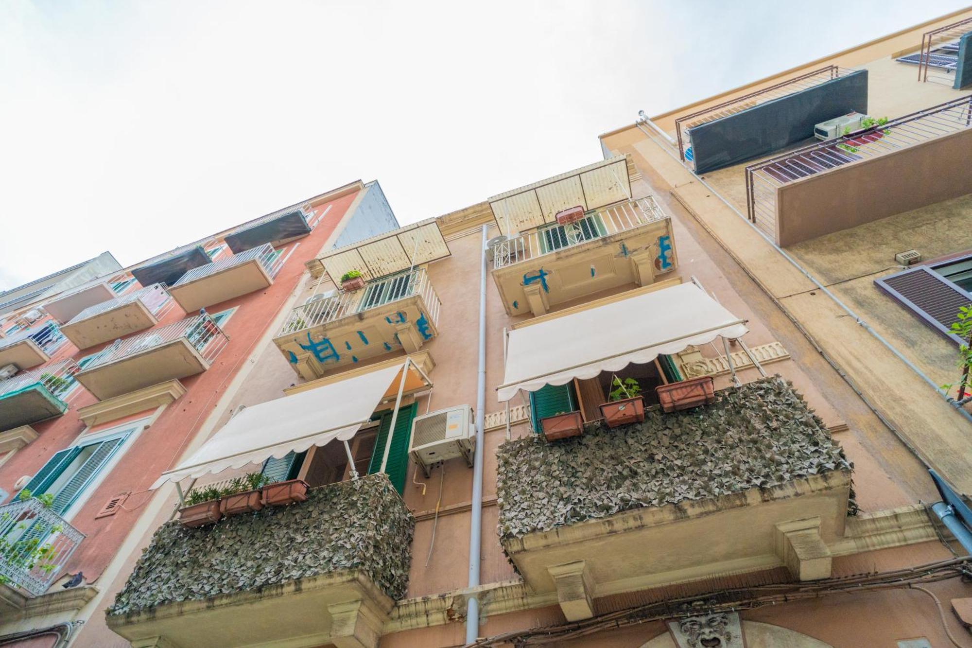 Apartament Dimora Dante 310 Bari Zewnętrze zdjęcie
