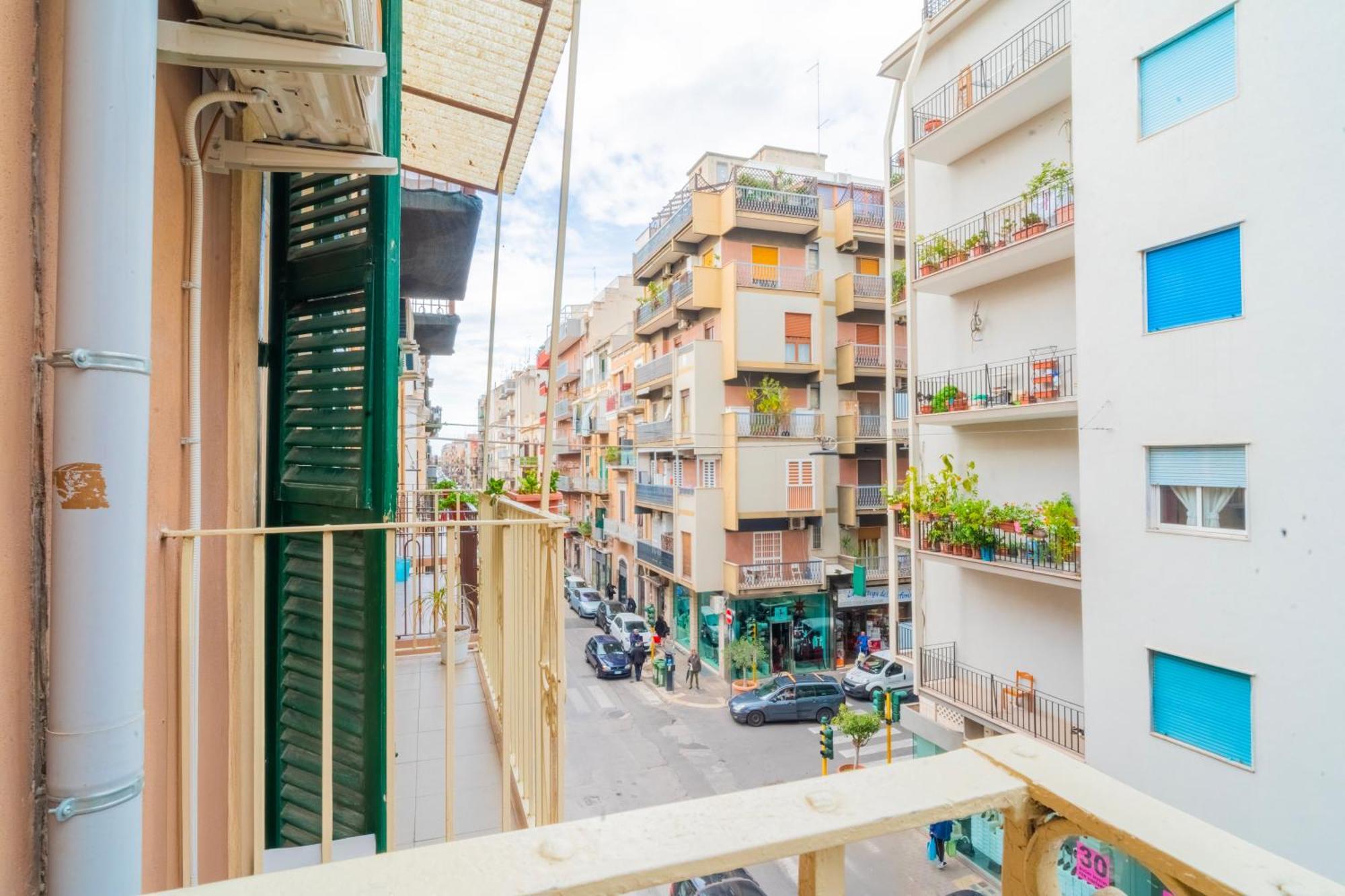 Apartament Dimora Dante 310 Bari Zewnętrze zdjęcie